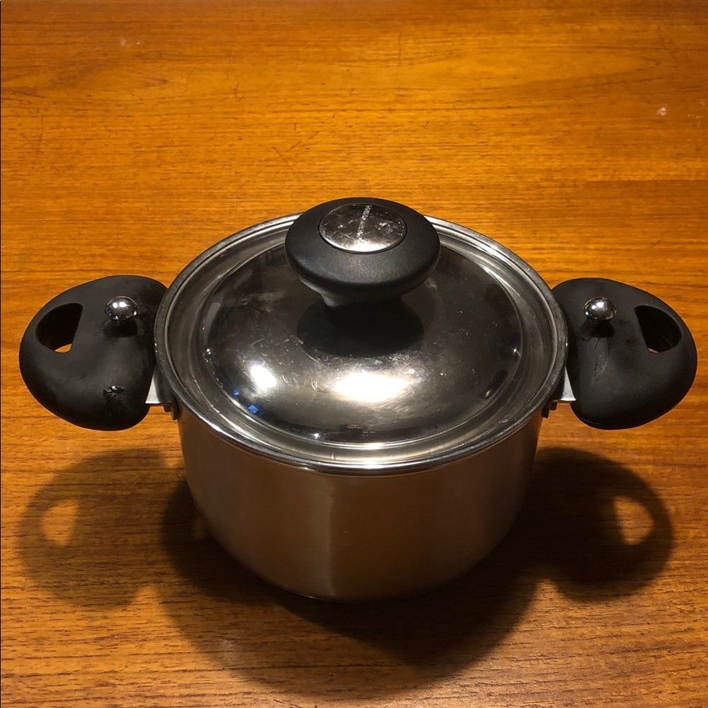 Lagostina Stainless Steel Covered small Pot with Black Handles and Lid
